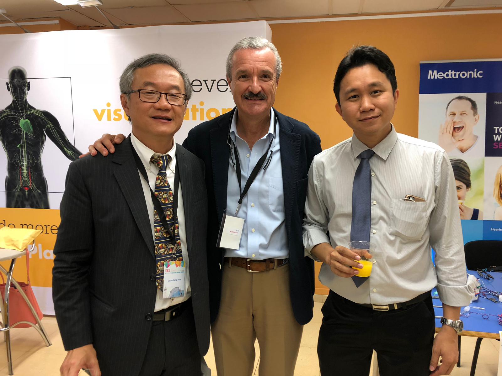 Con el Dr. Quan-Yang (USA) y Dr. Anuwong (Tailandia)
